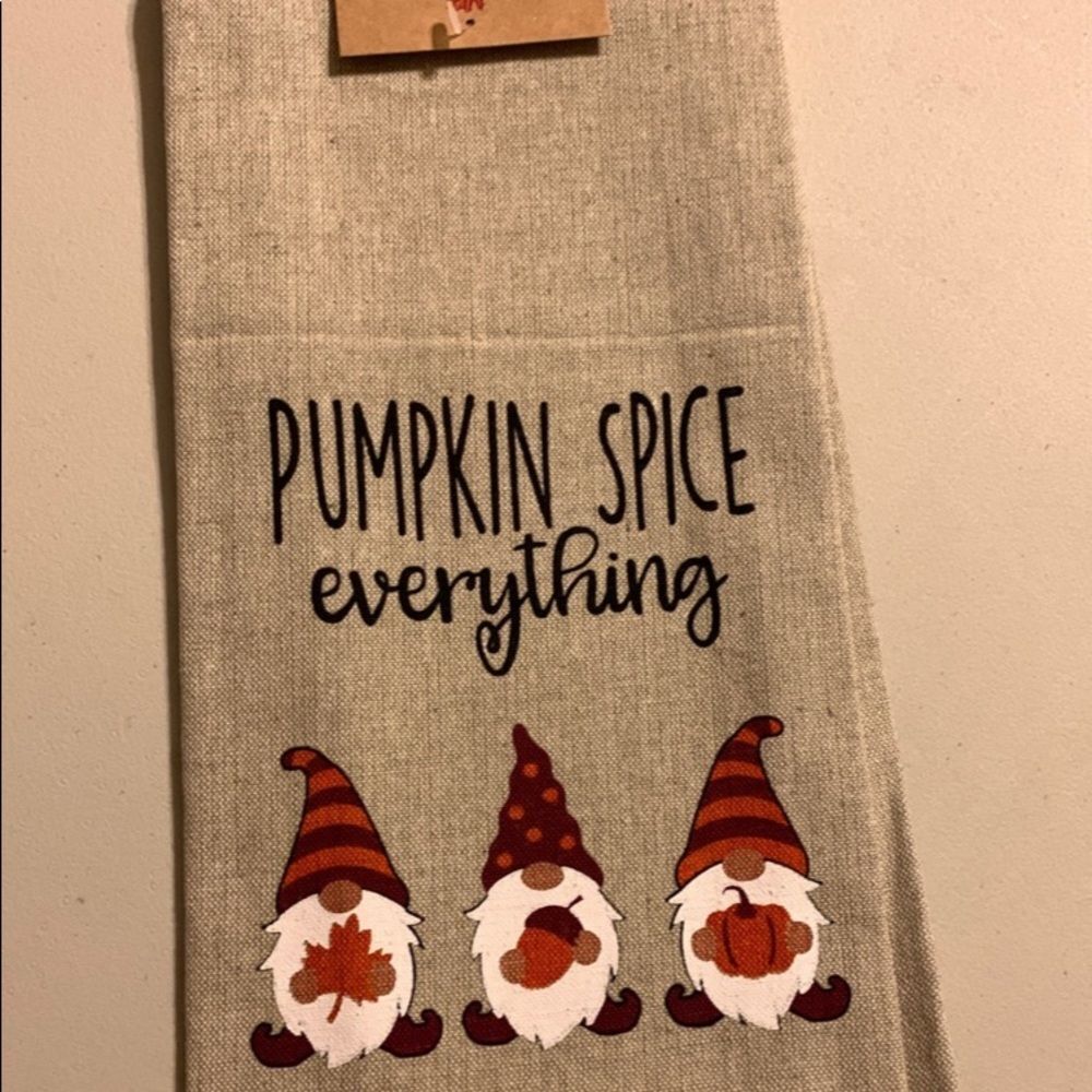 NWT Harvest Collection kitchen Towel Pumpkin Spice everything gnomes